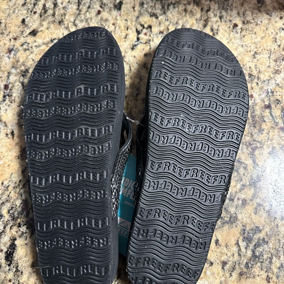 Reef - Picture 2 of 2